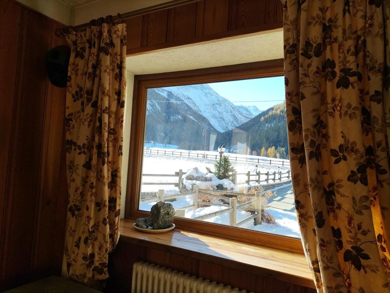 Hotel Bouton D'Or - Cogne Kültér fotó
