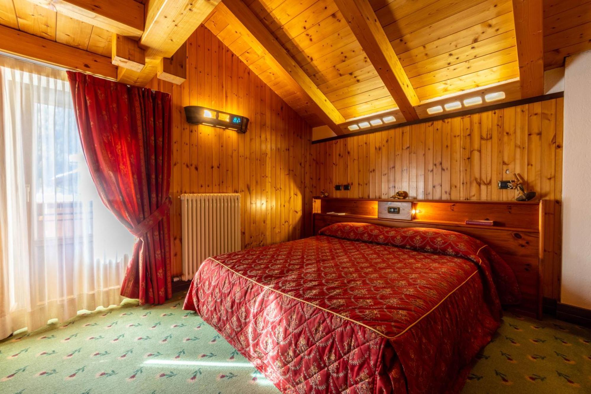 Hotel Bouton D'Or - Cogne Kültér fotó