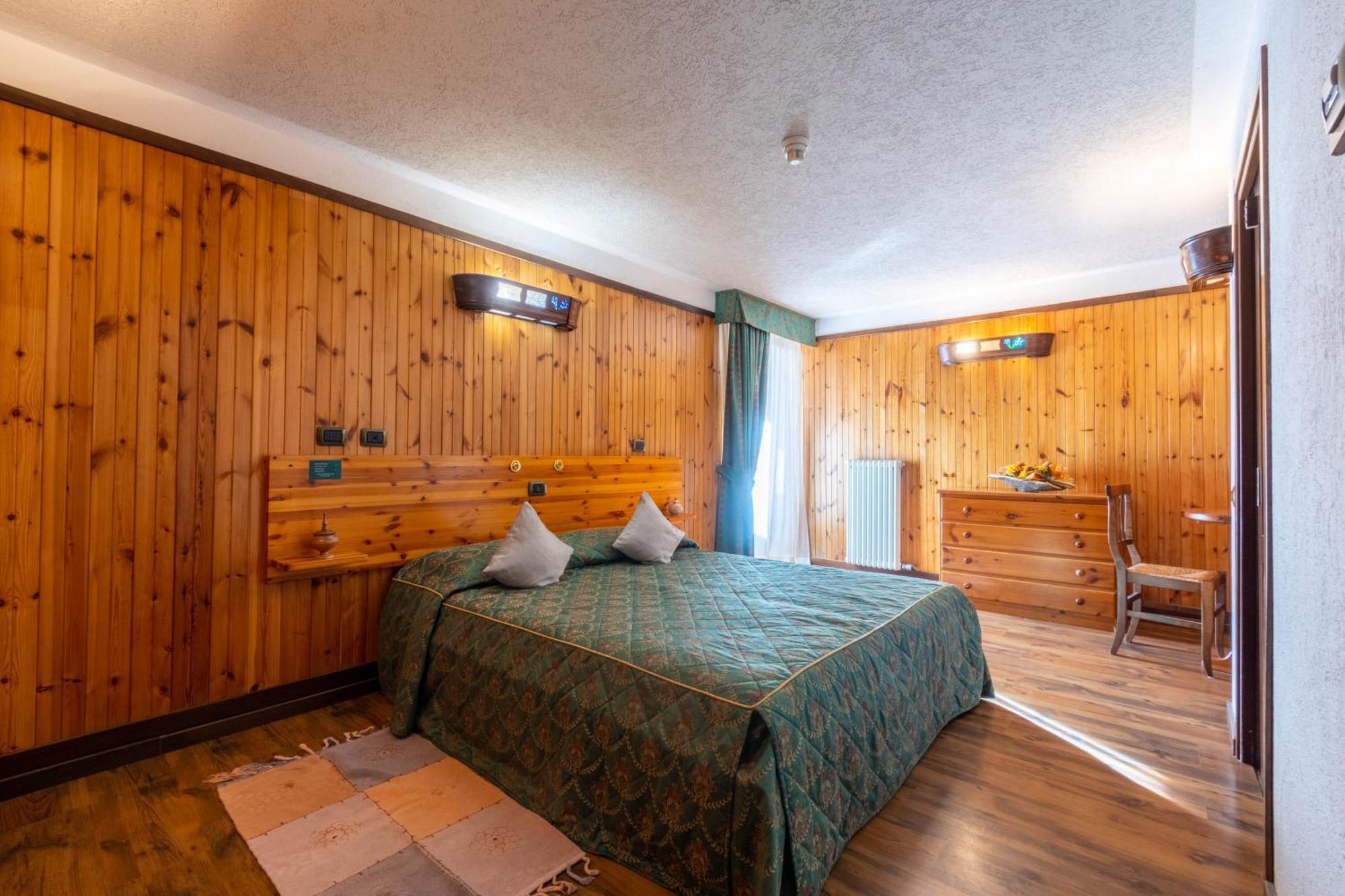 Hotel Bouton D'Or - Cogne Kültér fotó