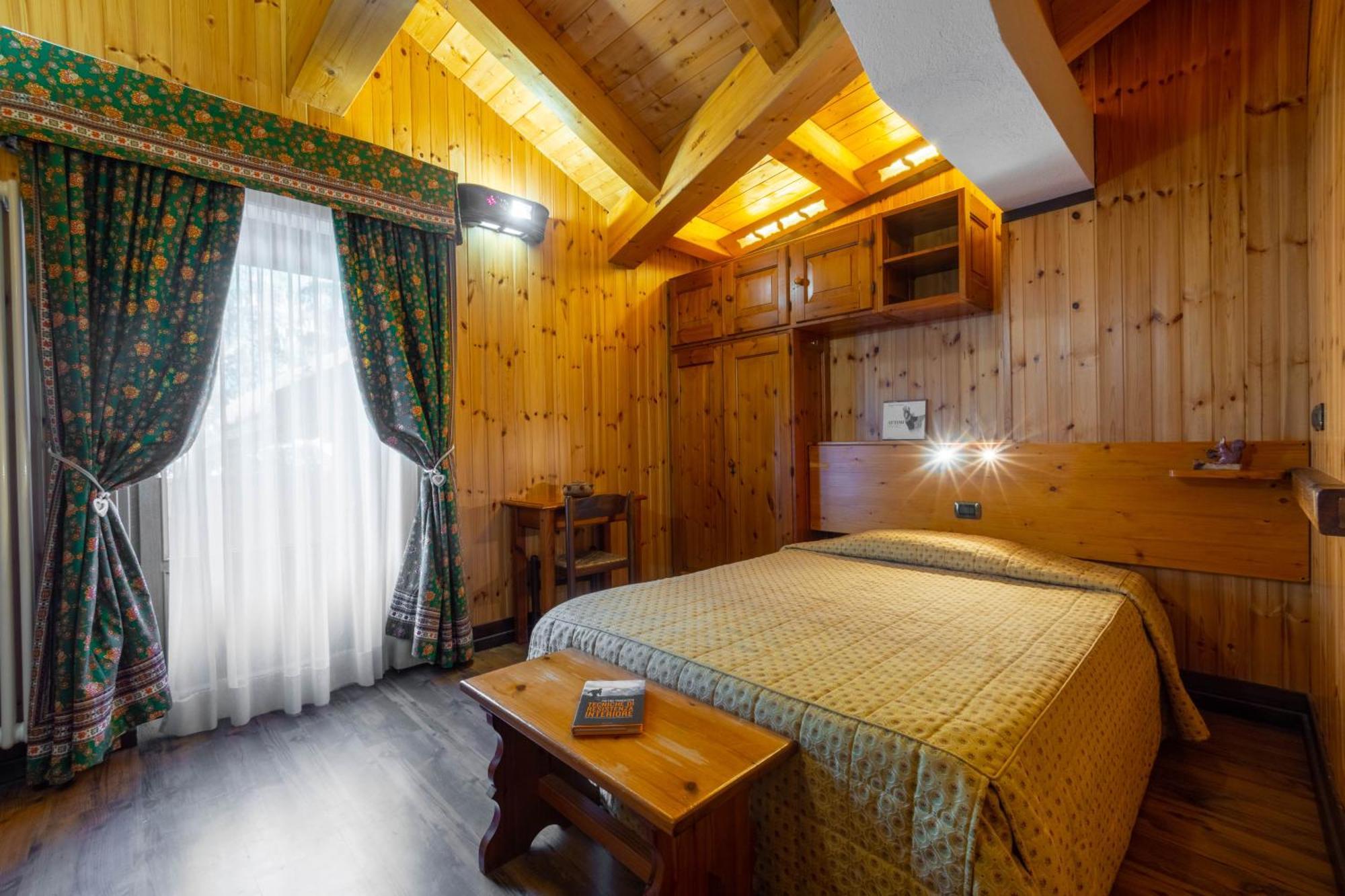 Hotel Bouton D'Or - Cogne Kültér fotó