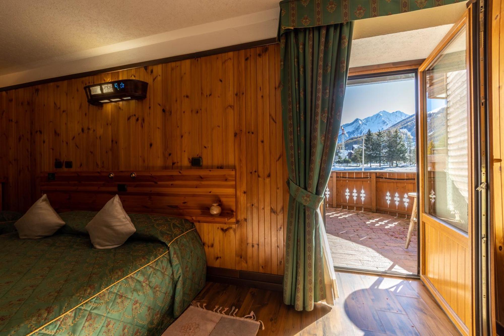 Hotel Bouton D'Or - Cogne Kültér fotó