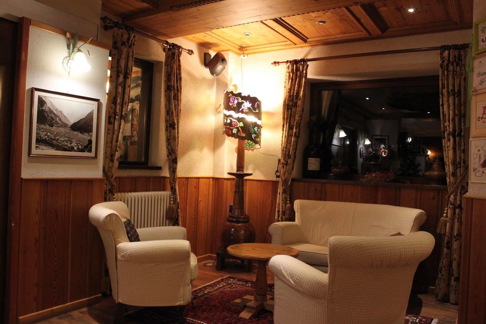 Hotel Bouton D'Or - Cogne Kültér fotó
